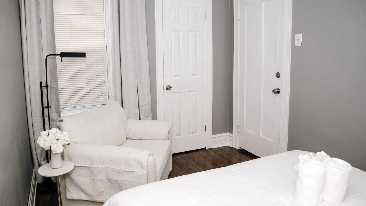 Photo of Bedroom in Cragin