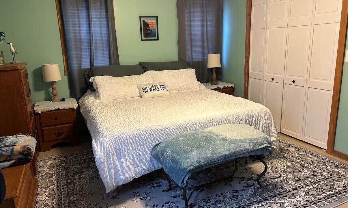 Photo of Bedroom in Elizabethtown