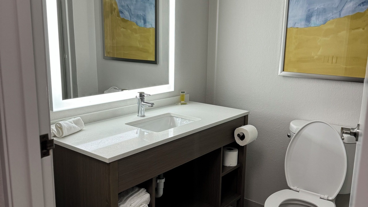 Photo of Bathroom in South Holland