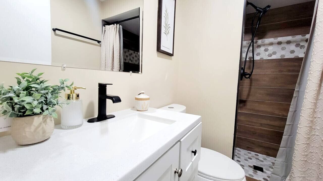 Photo of Bathroom in Willowbrook