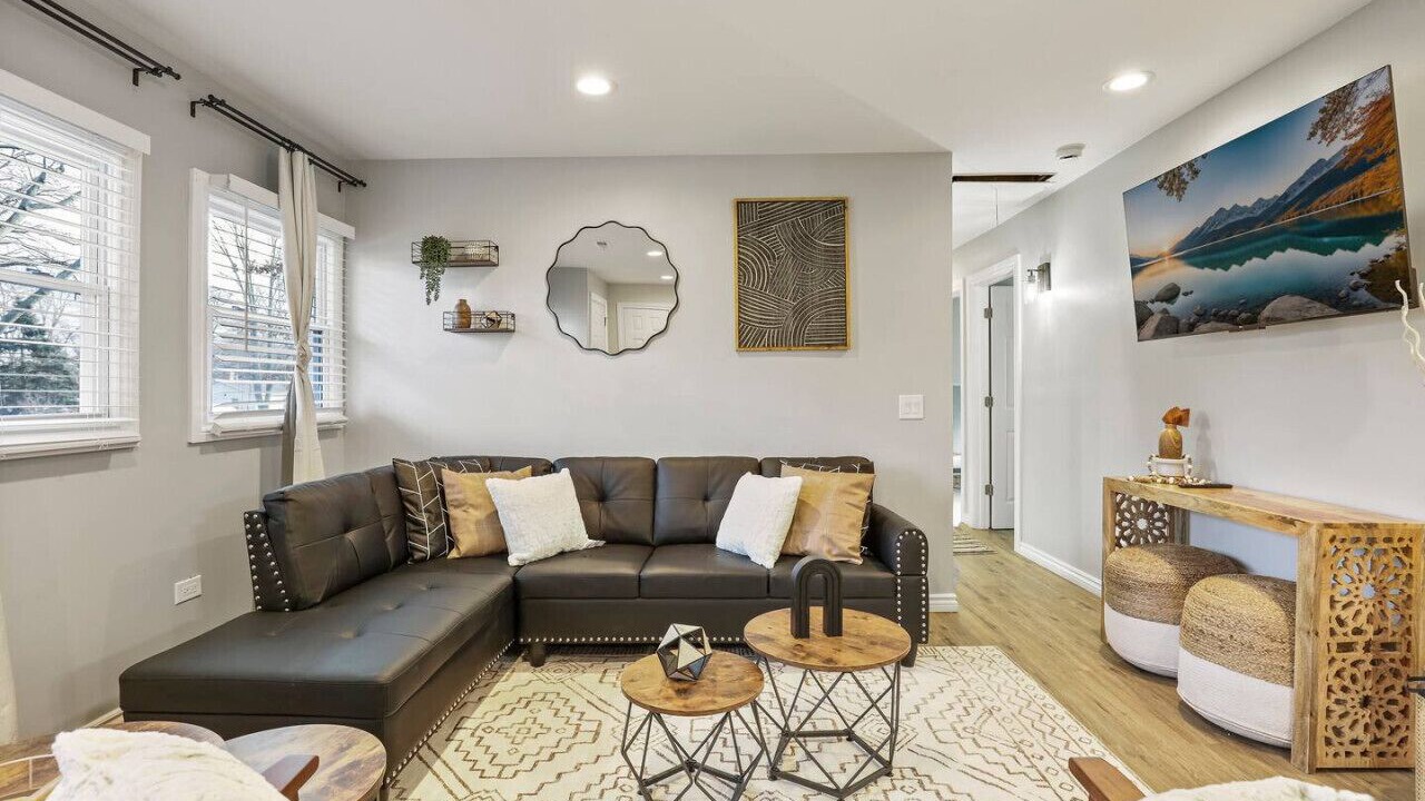 Photo of Livingroom in Fox Valley