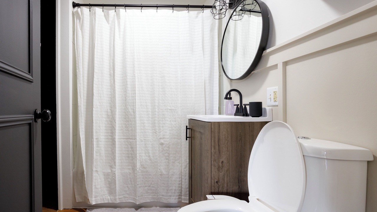 Photo of Bathroom in Lockport