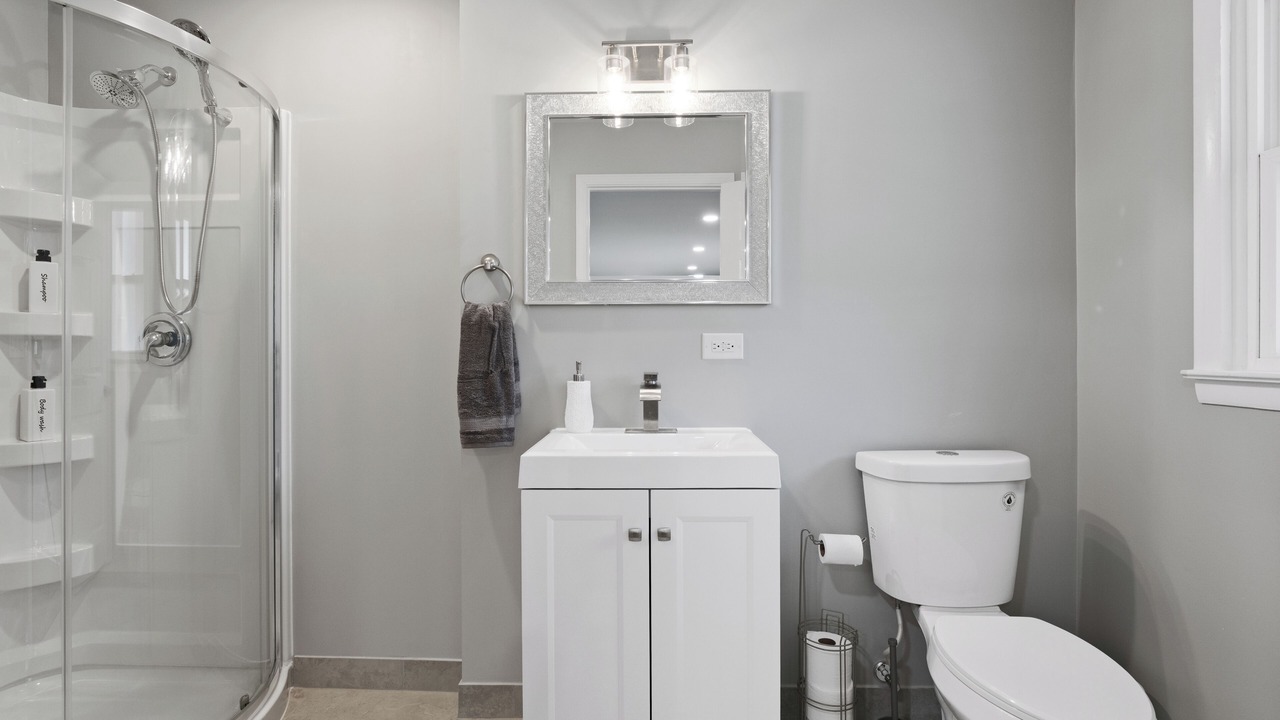 Photo of Bathroom in Willowbrook