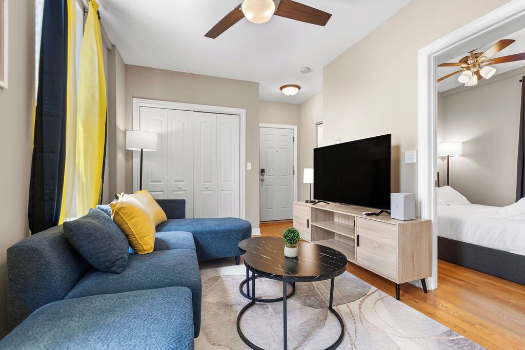 Photo of Livingroom in West Bucktown