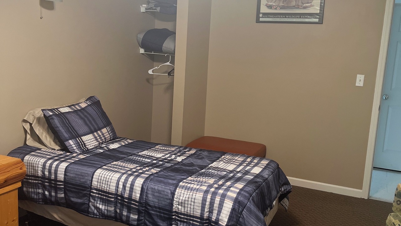 Photo of Bedroom in Michael
