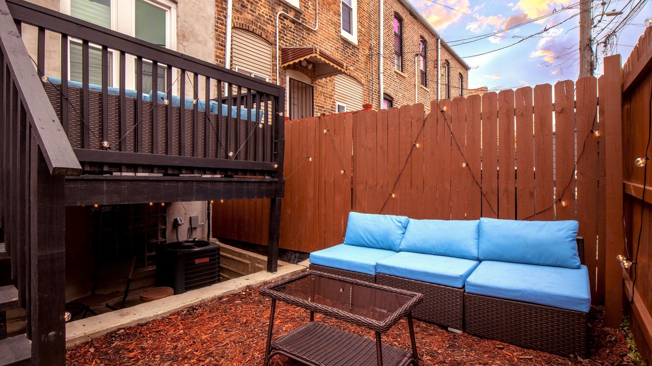 Photo of Patio Balcony in East Garfield Park