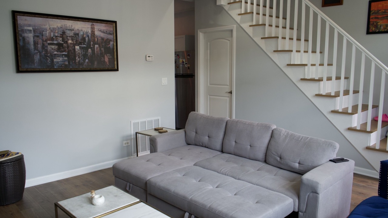 Photo of Livingroom in East Garfield Park