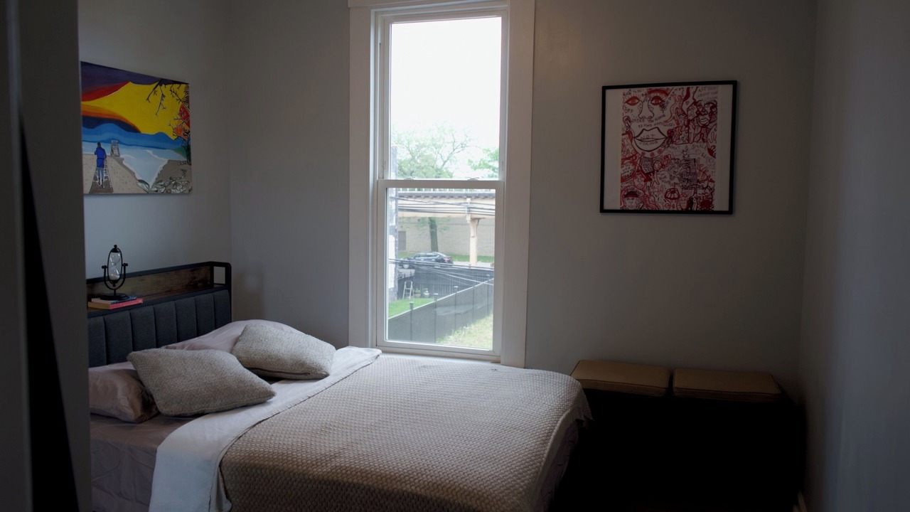 Photo of Bedroom in East Garfield Park