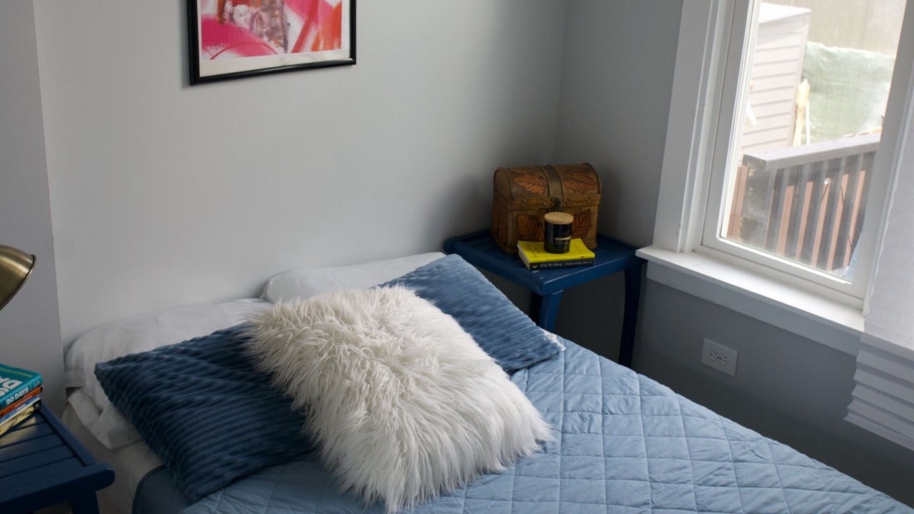 Photo of Bedroom in East Garfield Park