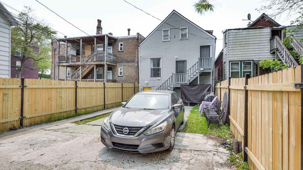 Photo of Outdoor in Woodlawn
