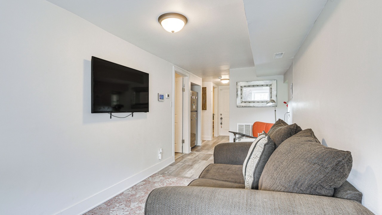 Photo of Bedroom in Woodlawn