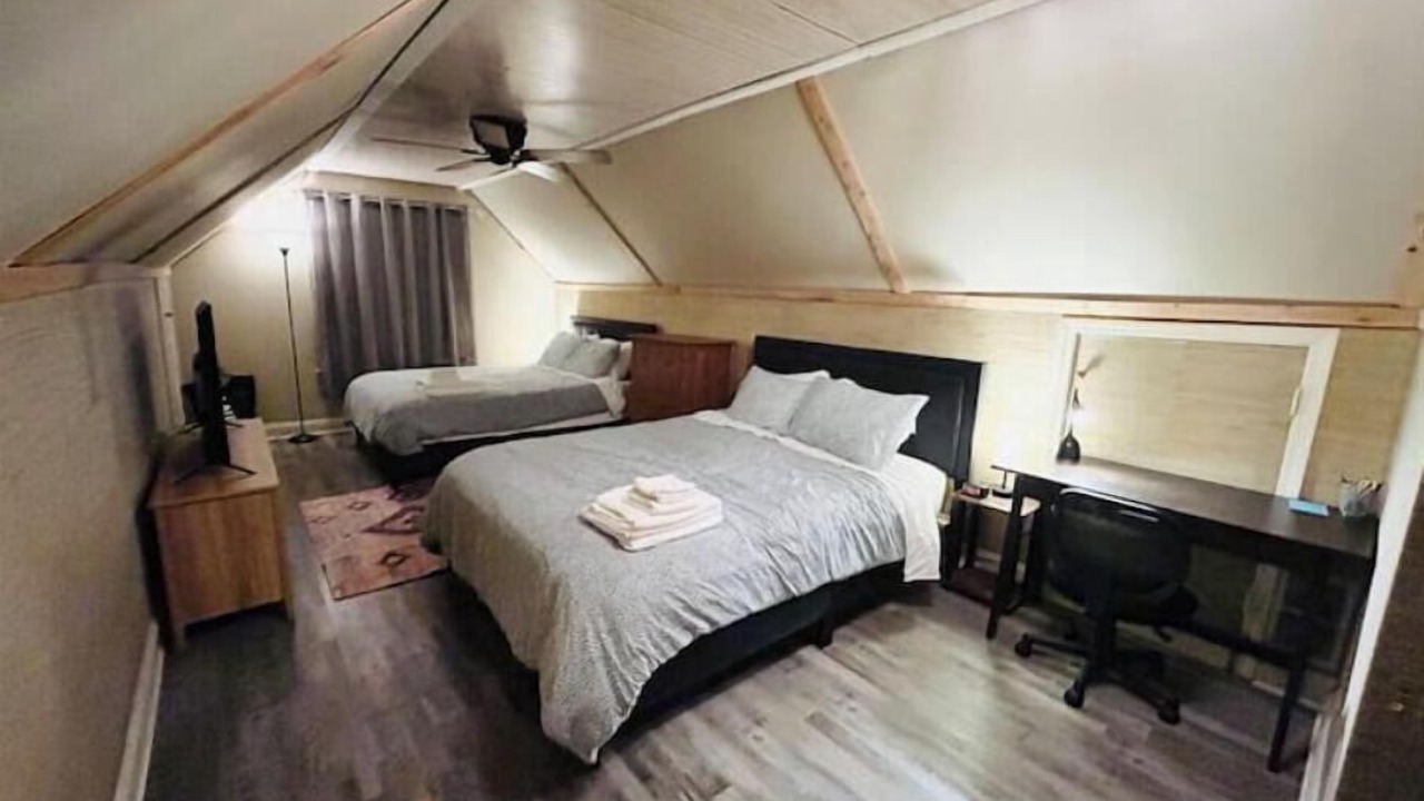 Photo of Bedroom in La Grange