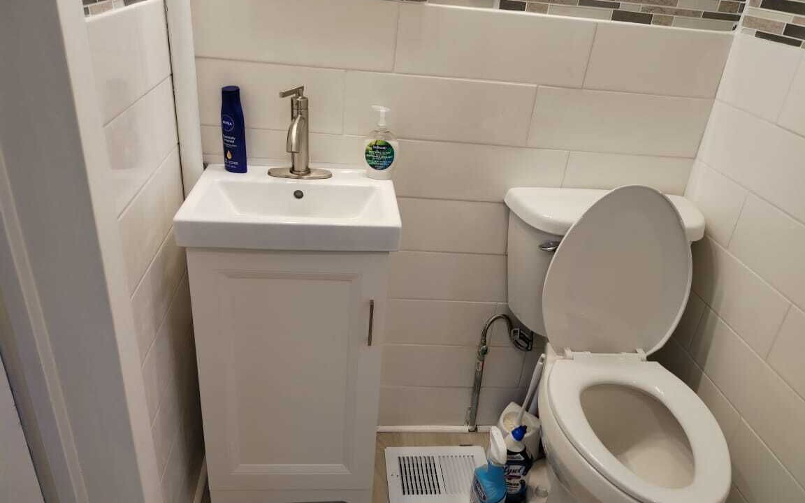Photo of Bathroom in Galesburg