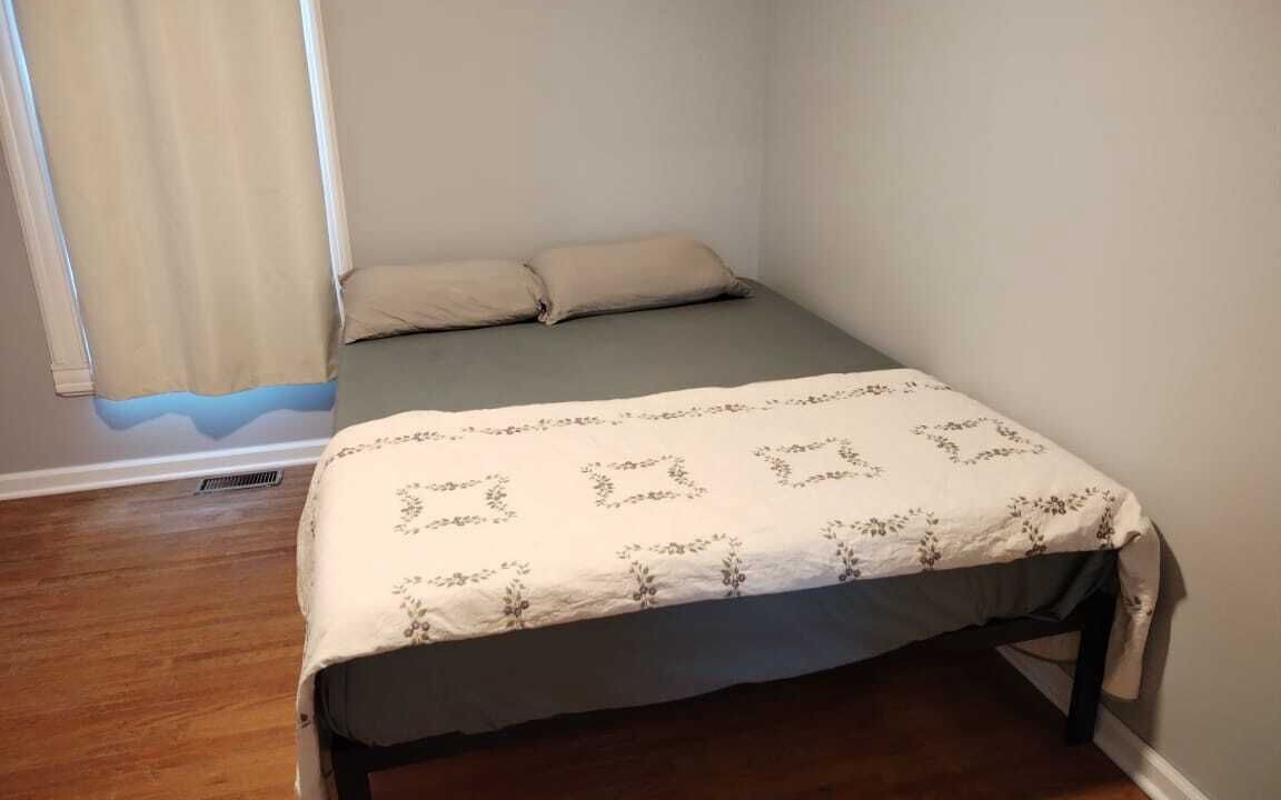 Photo of Bedroom in Galesburg