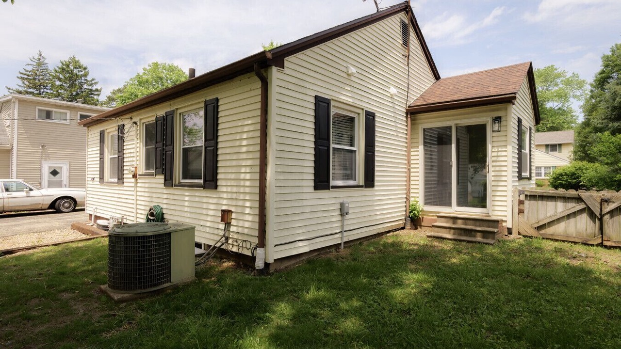 Photo of Outdoor in Peoria Heights