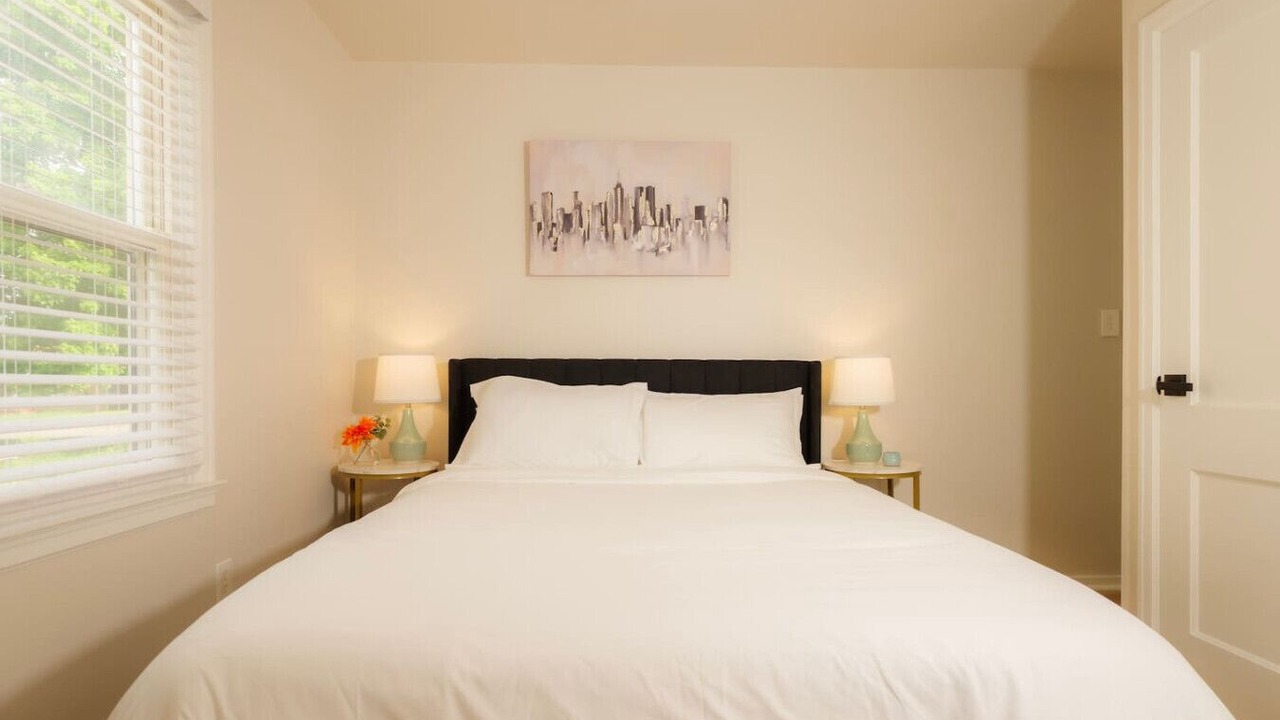 Photo of Bedroom in Peoria Heights