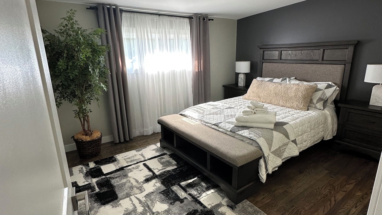 Photo of Bedroom in Villa Park