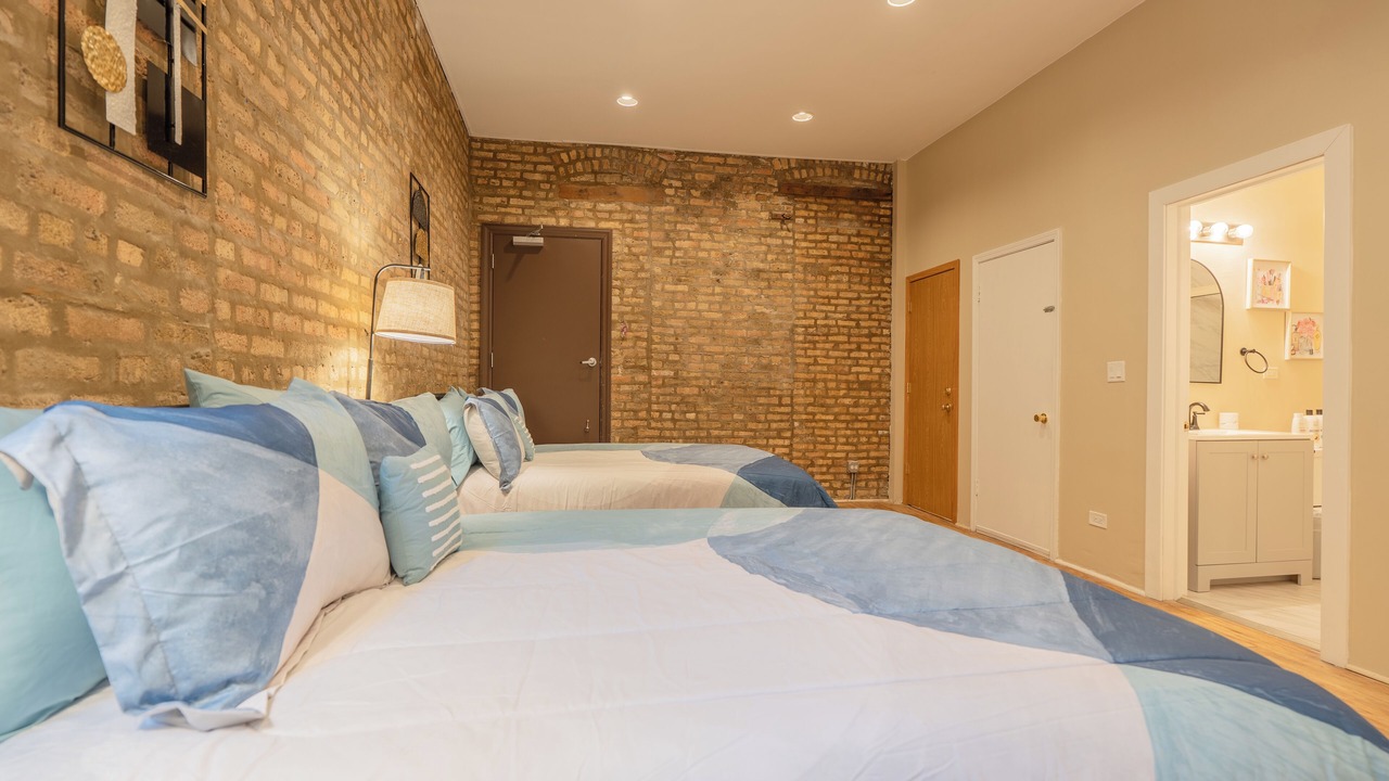 Photo of Bedroom in Lake View East