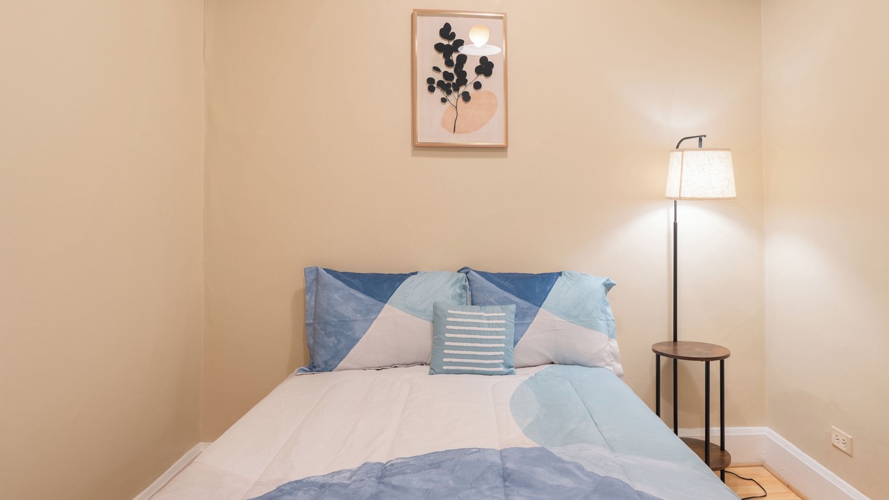 Photo of Bedroom in Lake View East