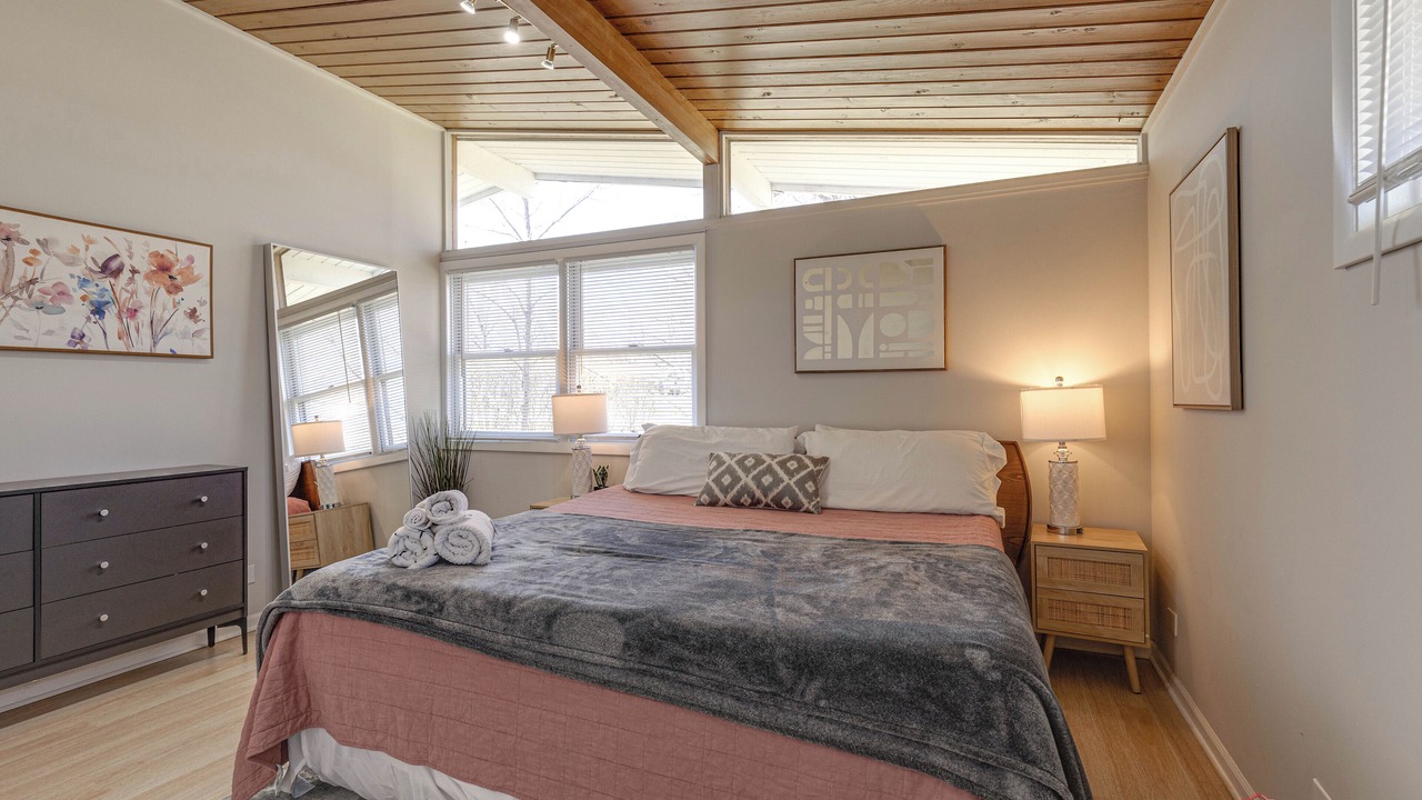 Photo of Bedroom in Highland Park