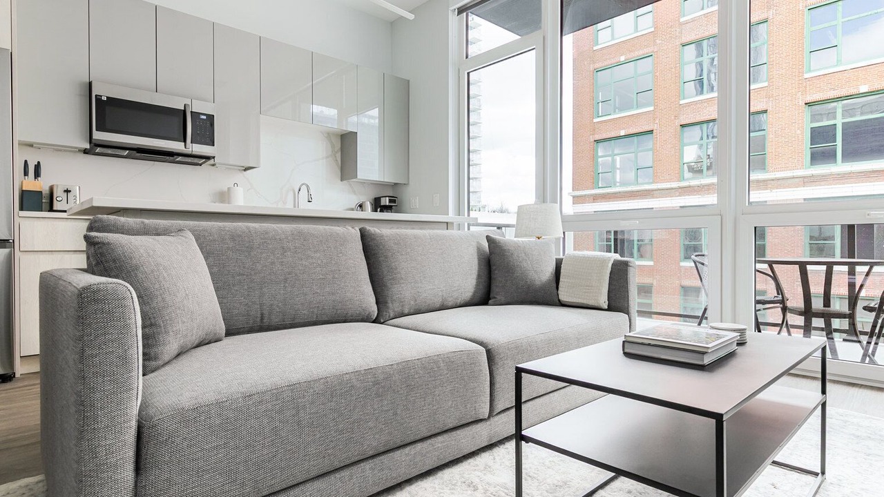 Photo of Livingroom in Greektown