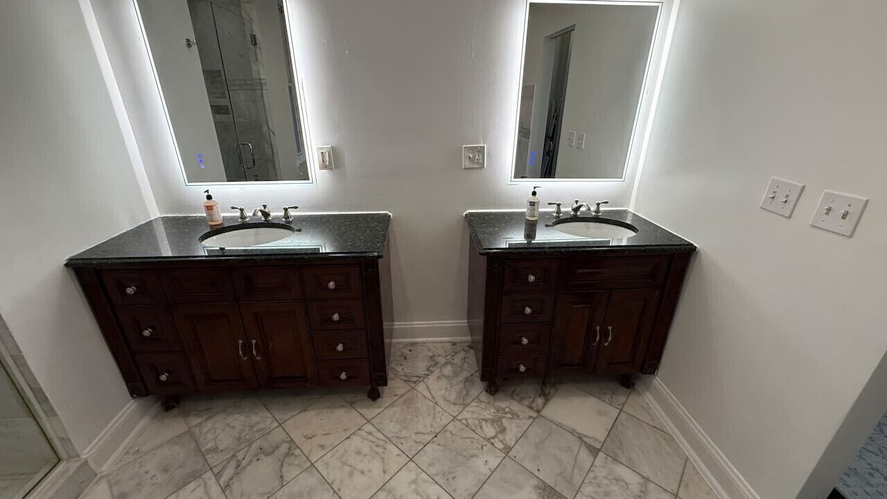 Photo of Bathroom in Bronzeville
