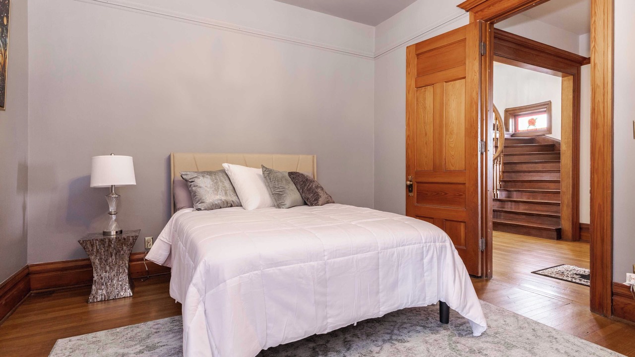 Photo of Bedroom in Lexington