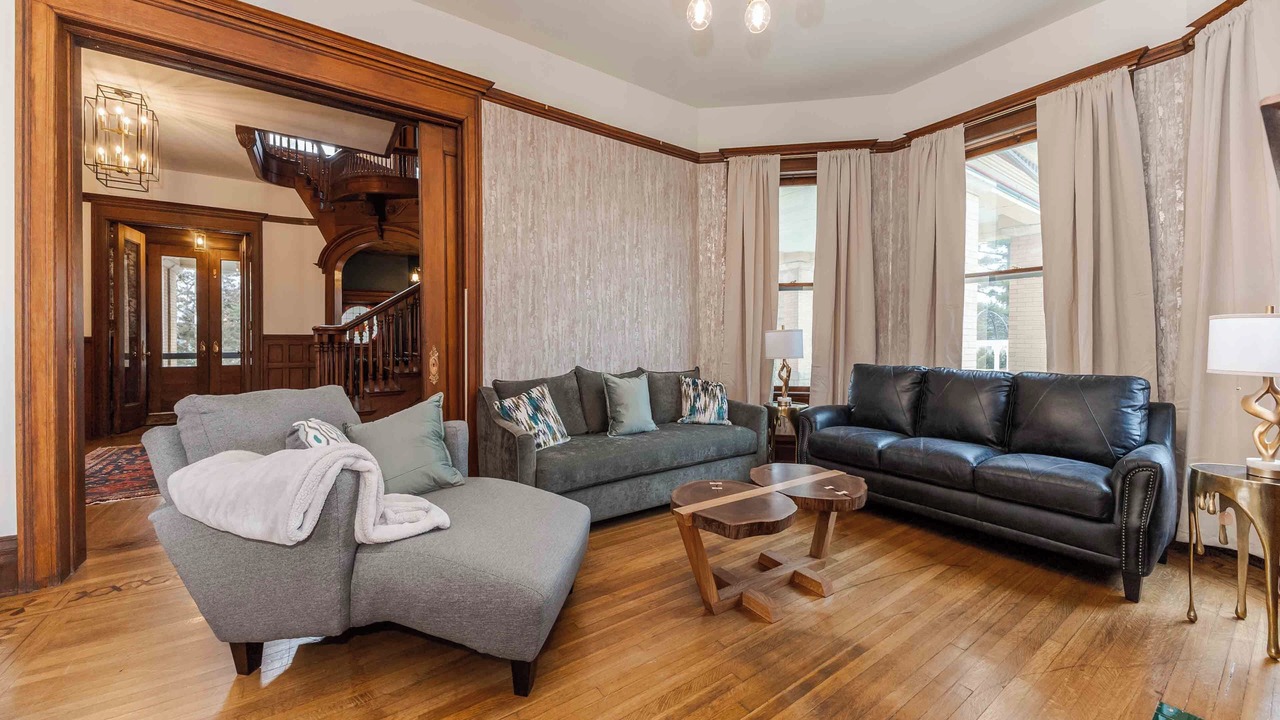 Photo of Livingroom in Lexington