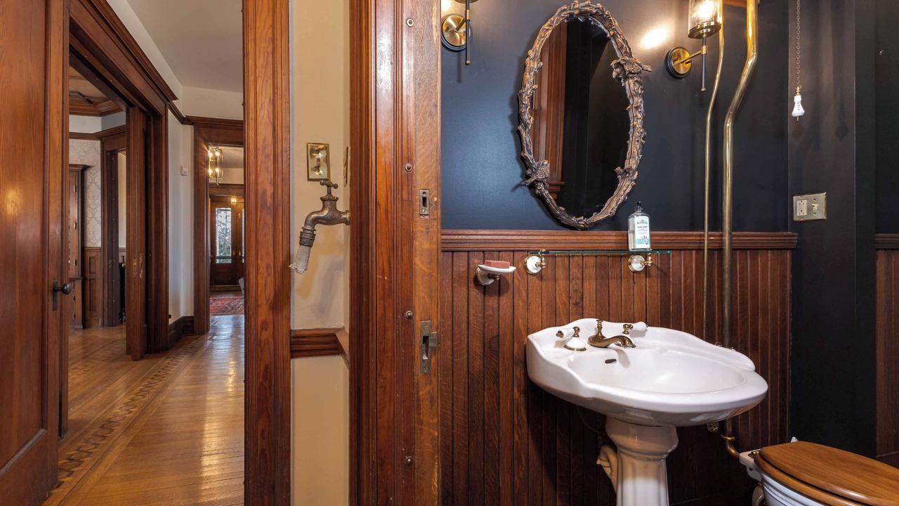 Photo of Bathroom in Lexington