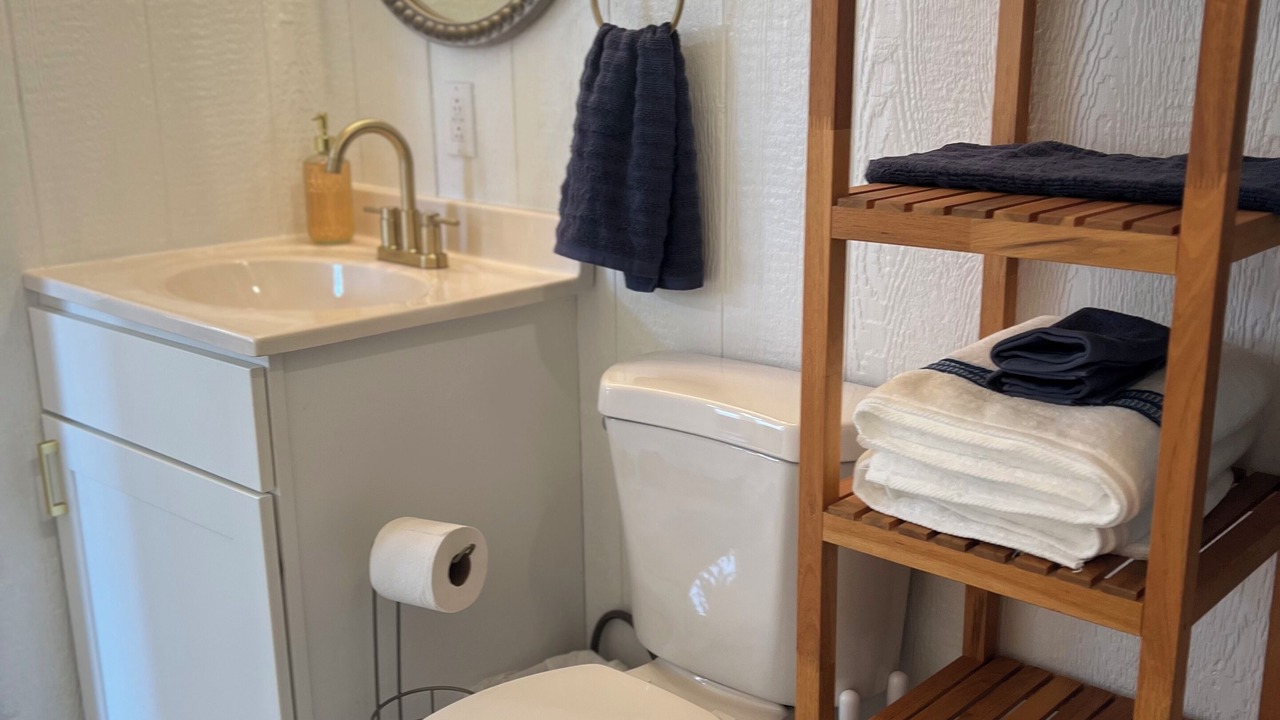 Photo of Bathroom in Goreville