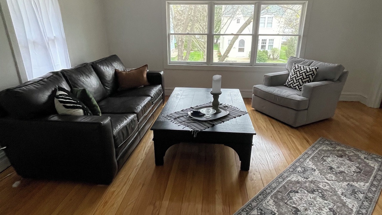 Photo of Livingroom in St. Charles