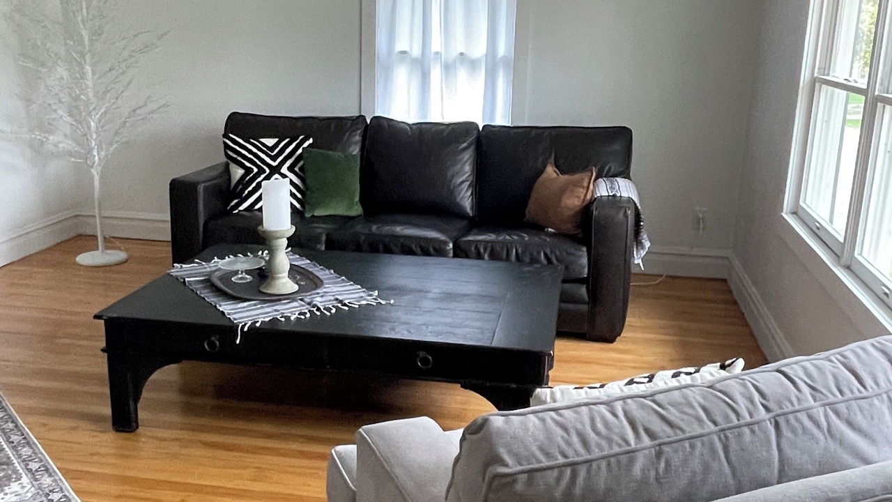 Photo of Livingroom in St. Charles