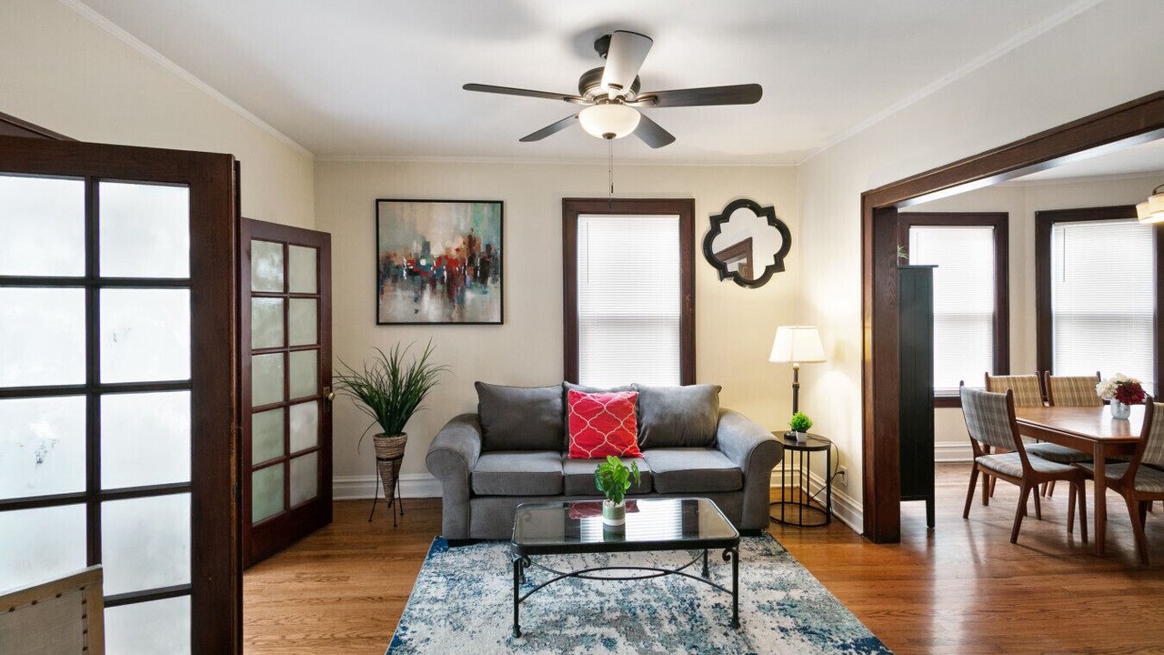 Photo of Livingroom in Waukegan