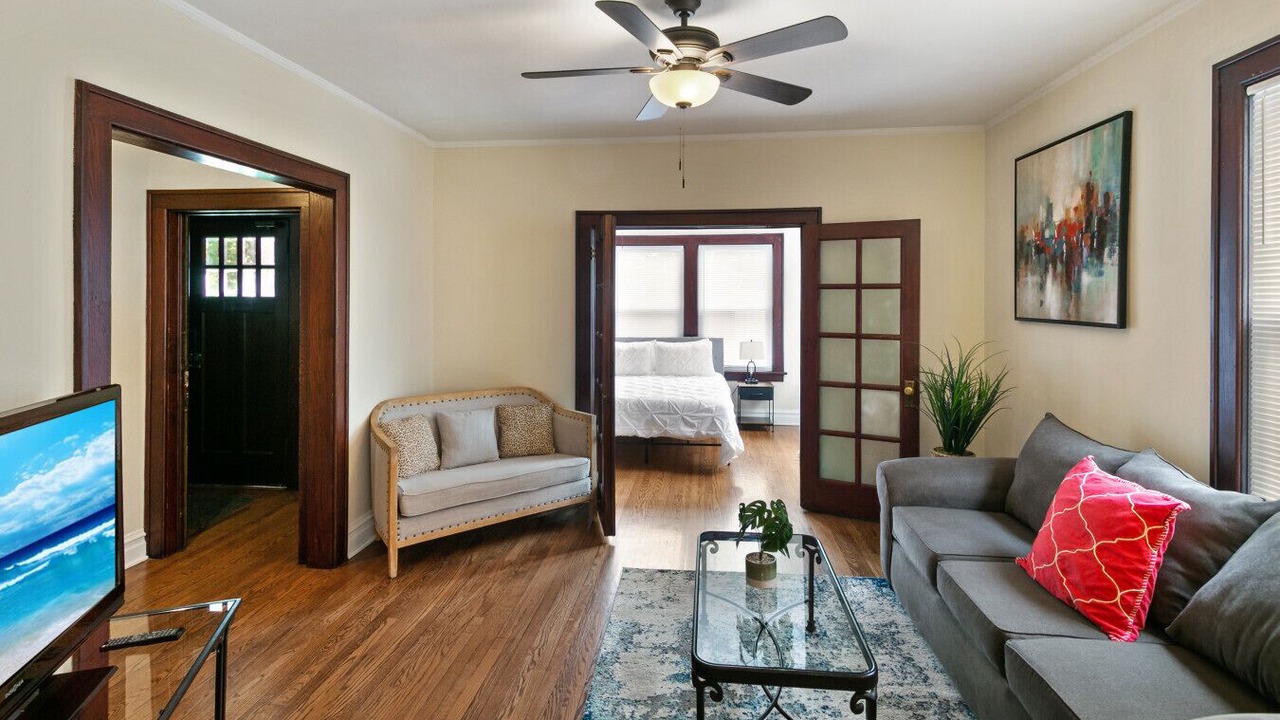 Photo of Livingroom in Waukegan