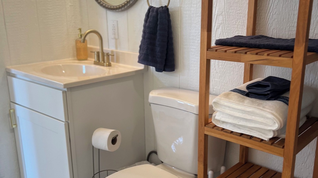 Photo of Bathroom in Goreville