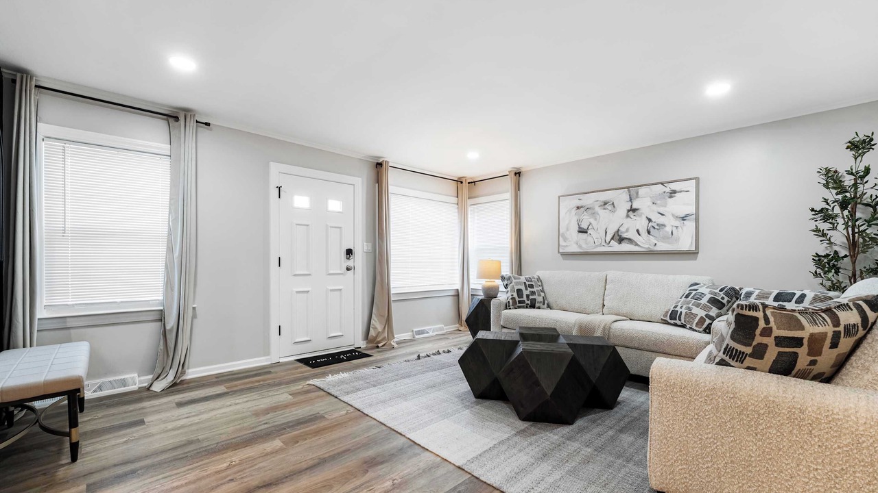 Photo of Livingroom in Franklin Park