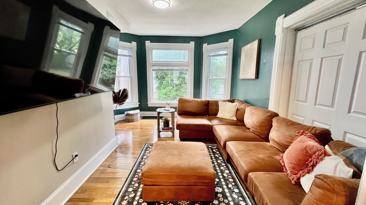 Photo of Livingroom in Champaign