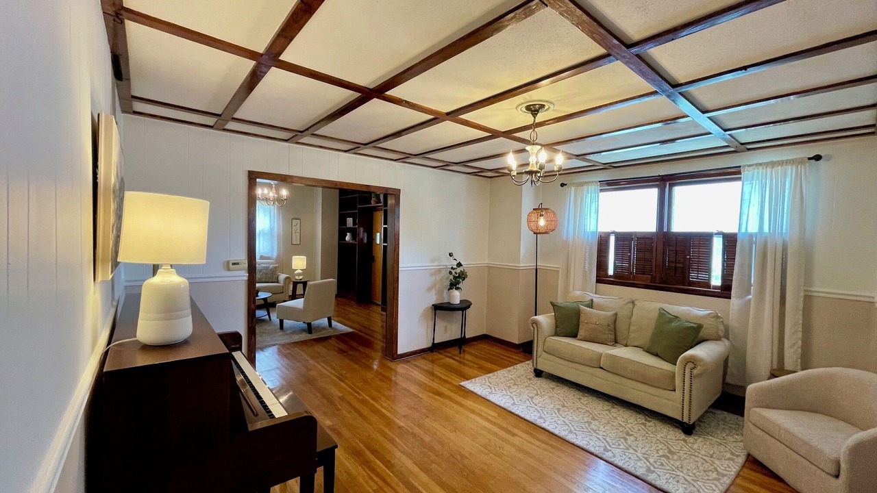 Photo of Livingroom in Mattoon