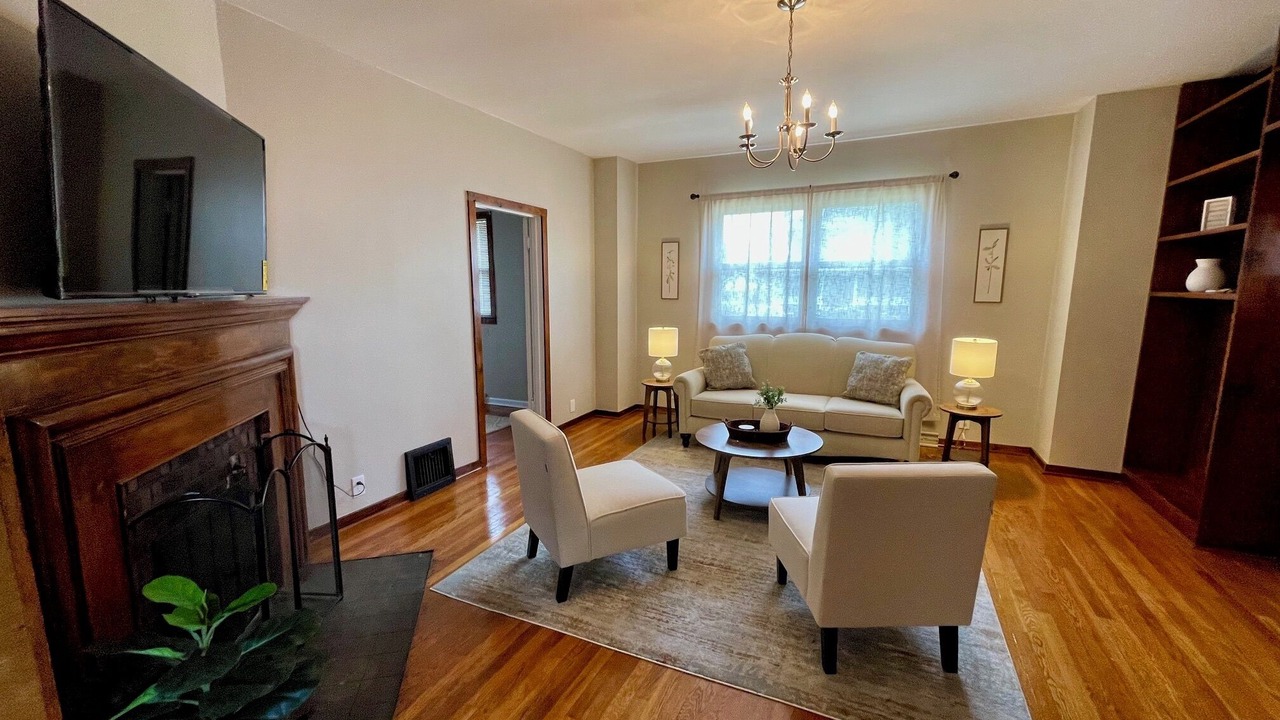 Photo of Livingroom in Mattoon