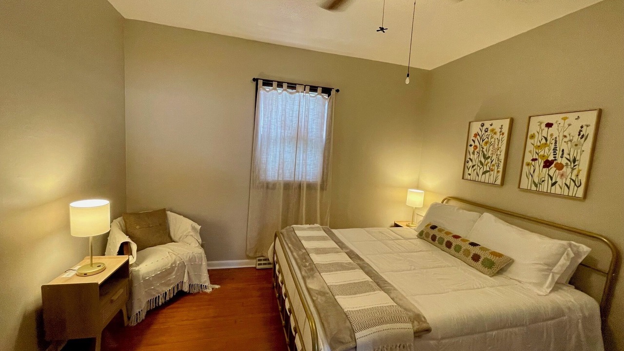 Photo of Bedroom in Mattoon