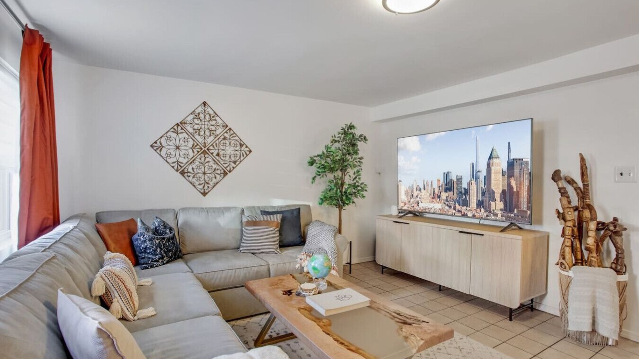 Photo of Livingroom in Noble Square