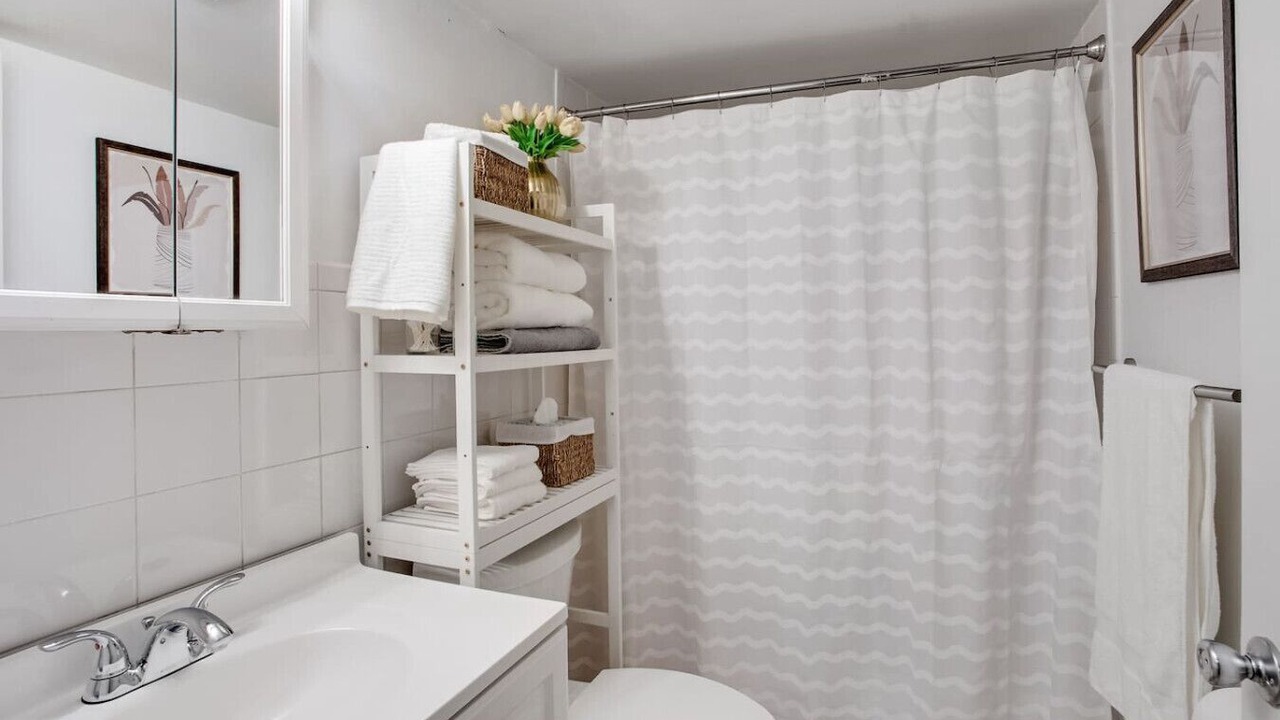 Photo of Bathroom in Noble Square