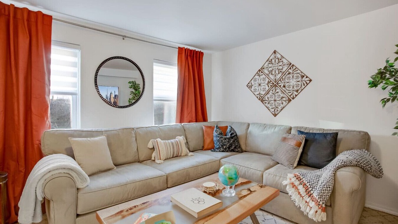 Photo of Livingroom in Noble Square