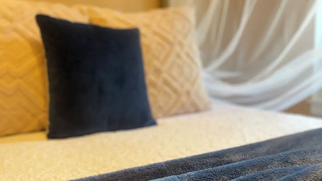 Photo of Bedroom in Edgewater