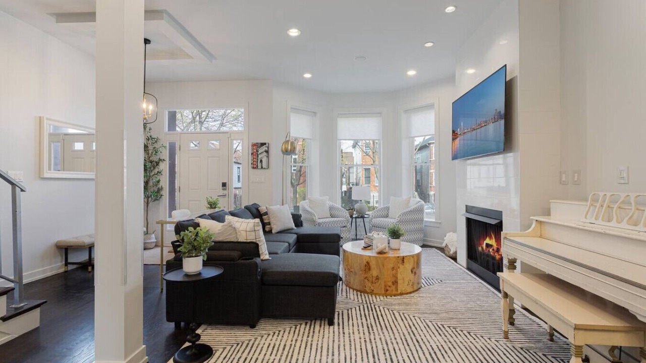 Photo of Livingroom in The Gap
