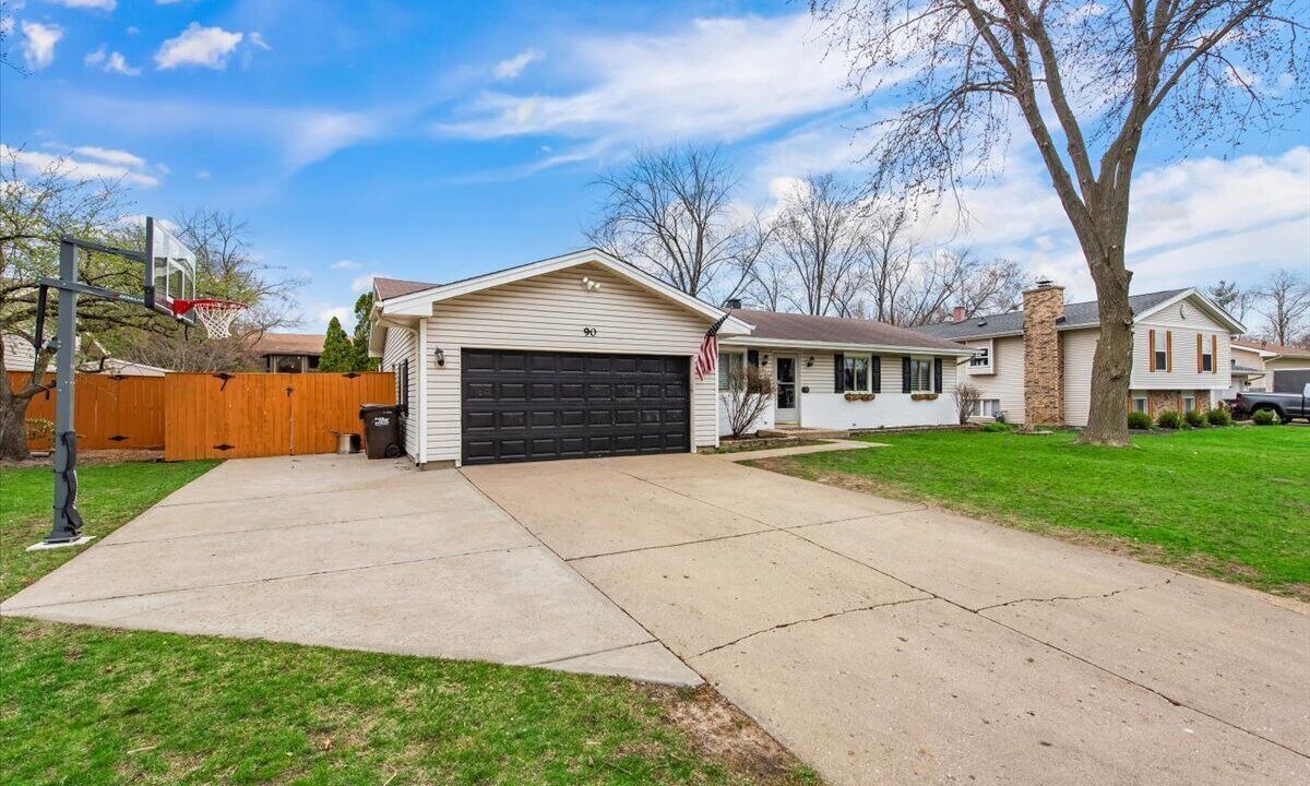 Photo of Outdoor in Crystal Lake