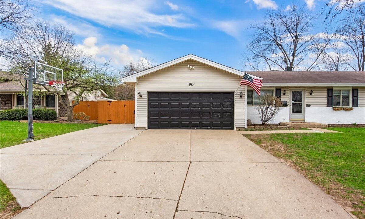 Photo of Outdoor in Crystal Lake