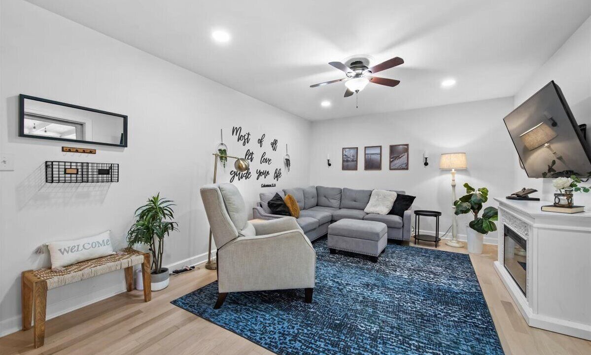 Photo of Livingroom in Crystal Lake