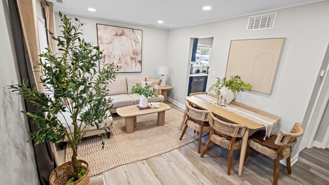 Photo of Livingroom in North Shore