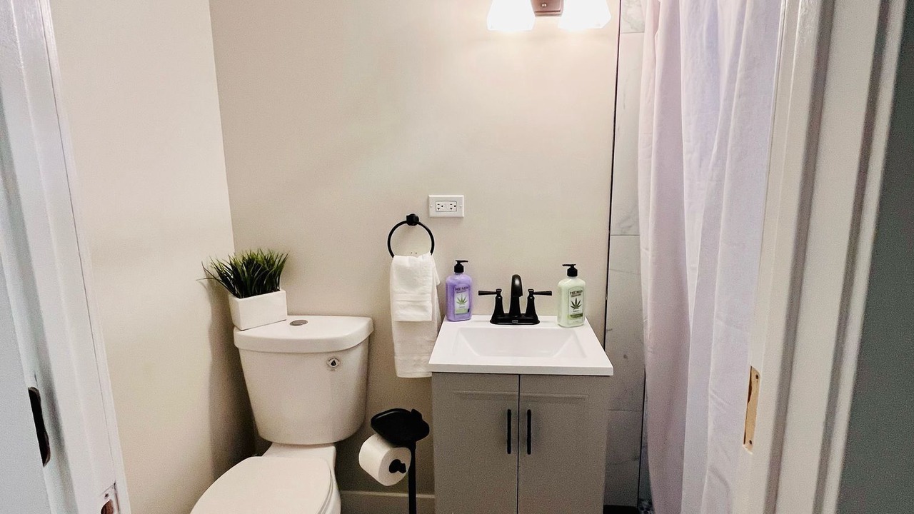 Photo of Bathroom in Glendale Heights